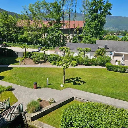 Superbe Duplex Les Pieds Dans L'eau Vue Et Chateau Avec Et Parking Prives *