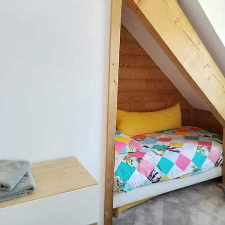 Superbe Duplex Les Pieds Dans L'eau Vue Et Chateau Avec Et Parking Prives