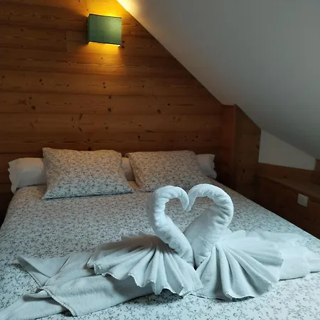 Superbe Duplex Les Pieds Dans L'eau Vue Et Chateau Avec Et Parking Prives *